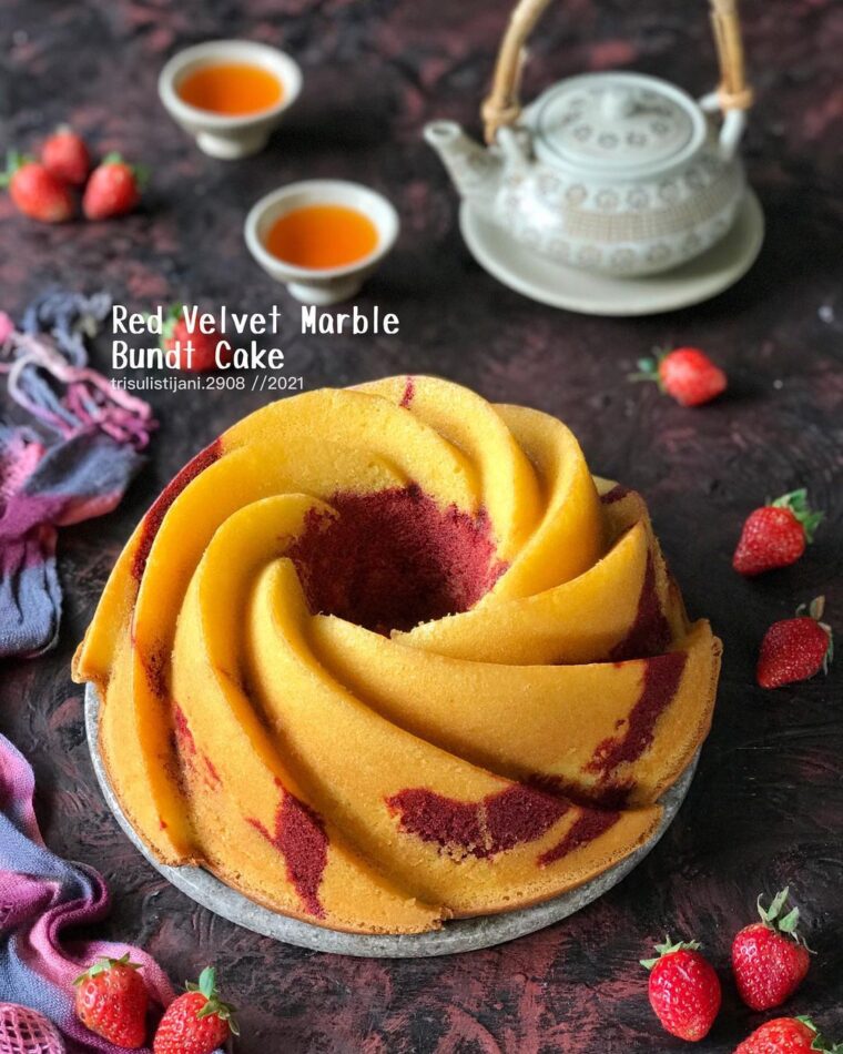 Red Velvet Marble Bundt Cake