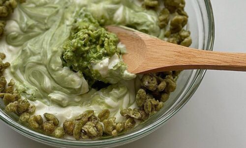 Matcha Cheesecake Overnight Oats -  dari Oat and Yogurt