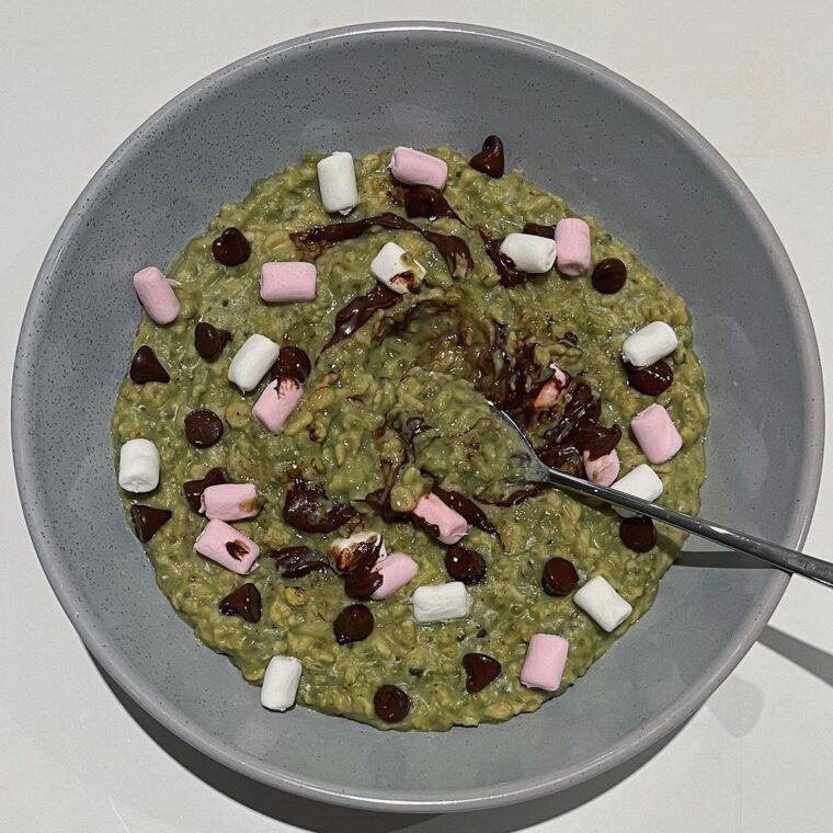 Matcha Choc & Marshmallow Oatmeal
