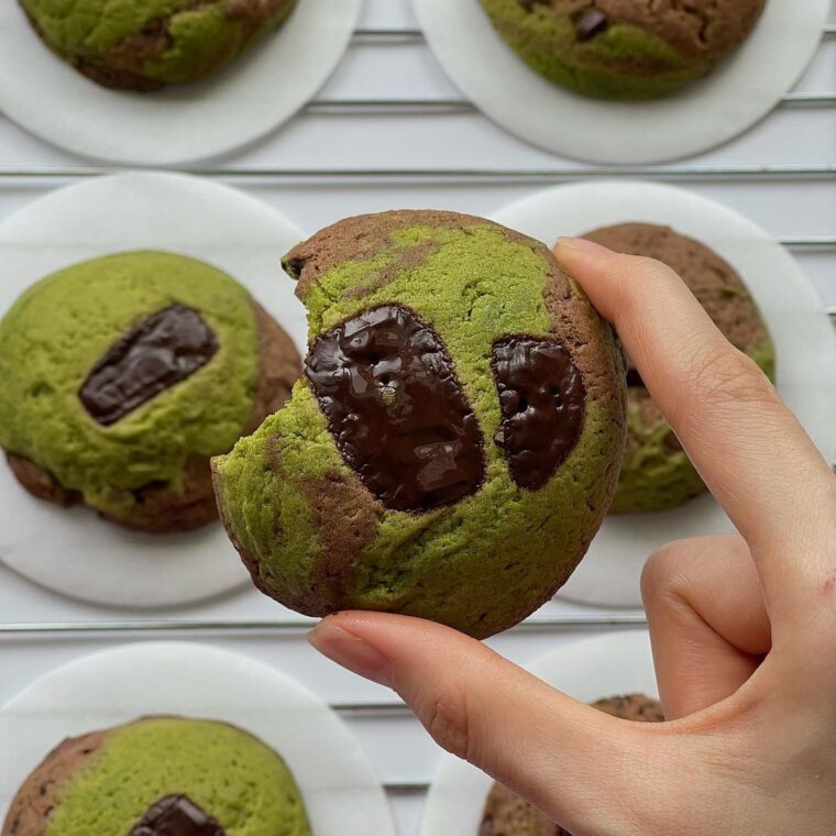 Matcha Chocolate Chip Cookies