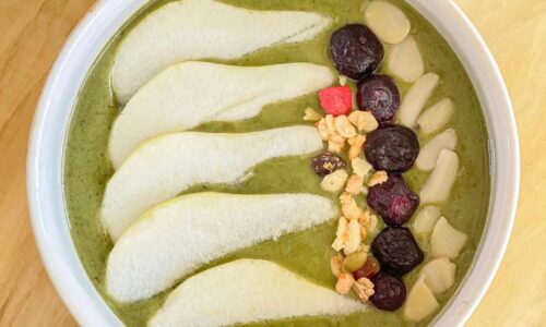 Matcha Pear Smoothie Bowl