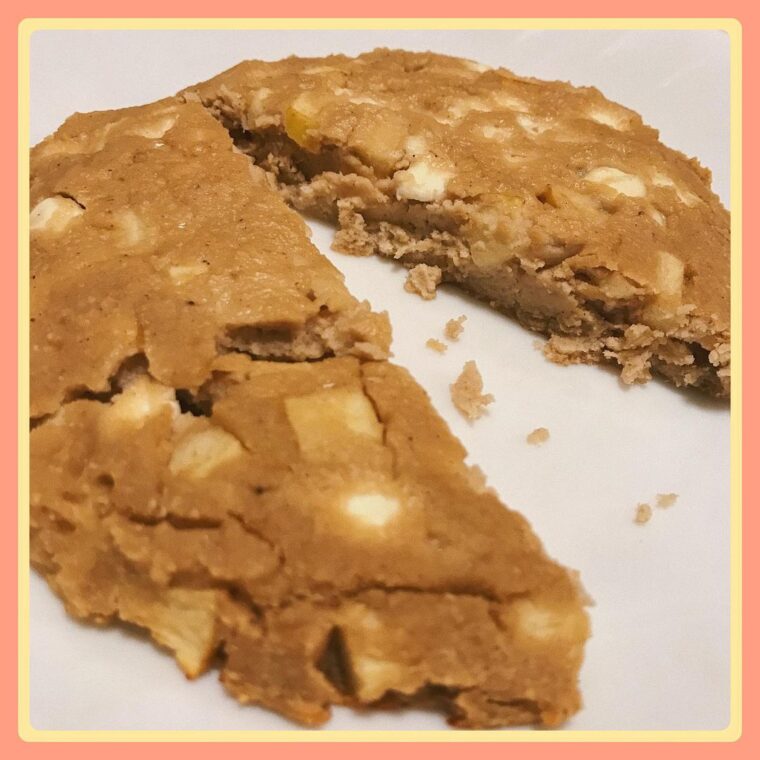 Apple Cheesecake Fritter / Soft Cooje