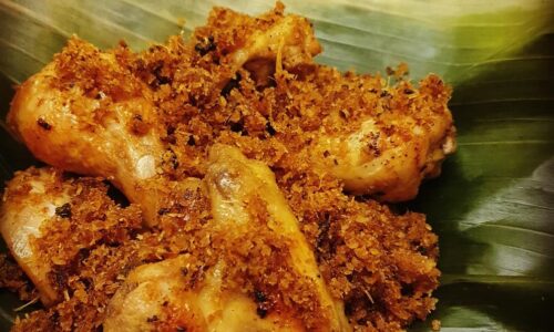 Ayam Serundeng ( Fried Chicken With Shredded Coconut )