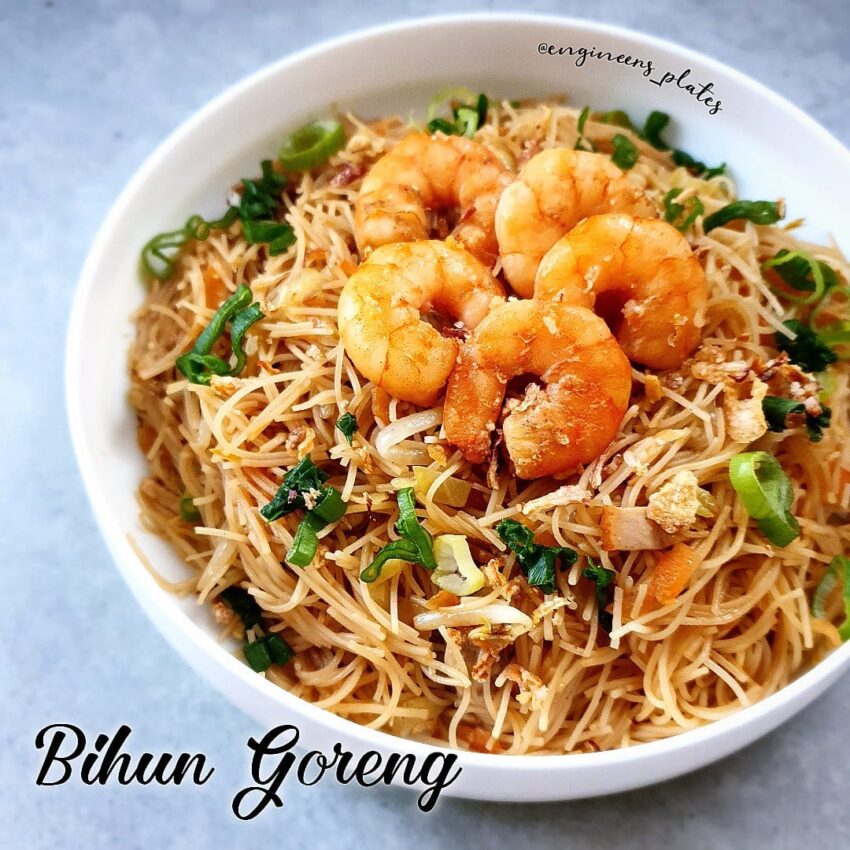 Bihun Goreng (Fried Rice Noodle) From @engineers_plates - ResepMamiku.com