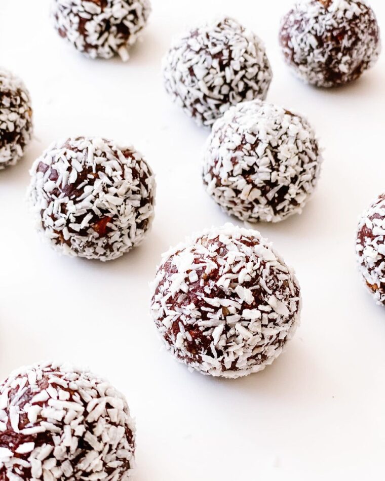 Cacao Date Energy Balls