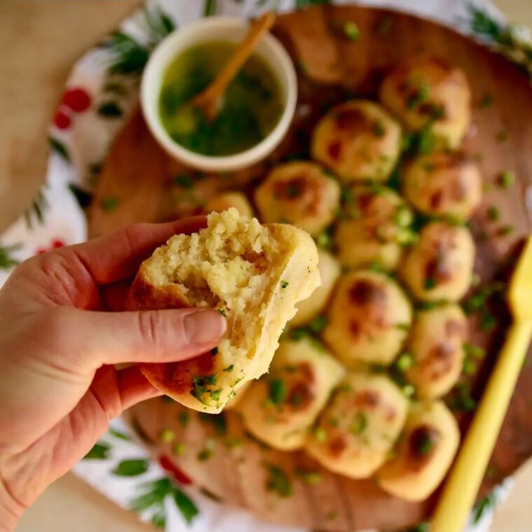 Christmas Bread Tree With Garlic Herb Butter