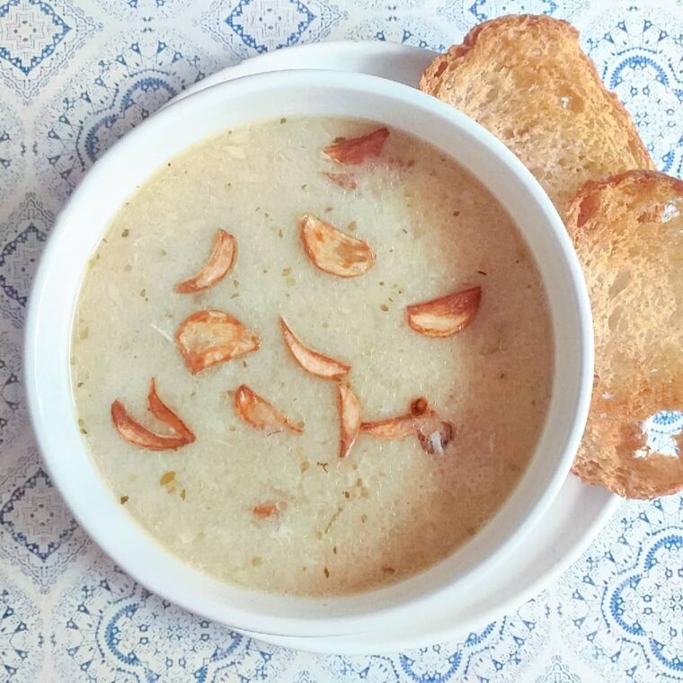 French Garlic Soup (Aïgo Bouido)