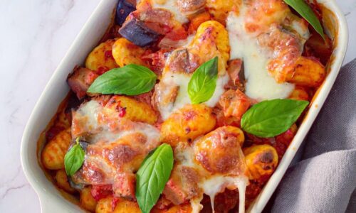 Gnocchi And Tomato Bake (Loaded With Veggies And Topped With Melted Mozzarella Cheese)