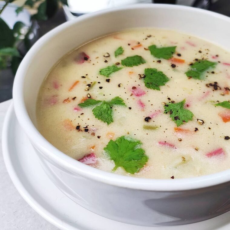 Knoephla (German Dumpling Soup)