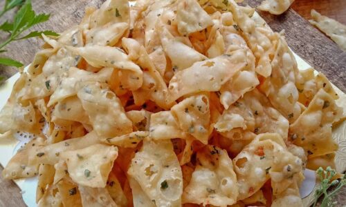 Kue Bawang (Onion Chips) - Snacks, Appetizers & Desserts dari Mushroom