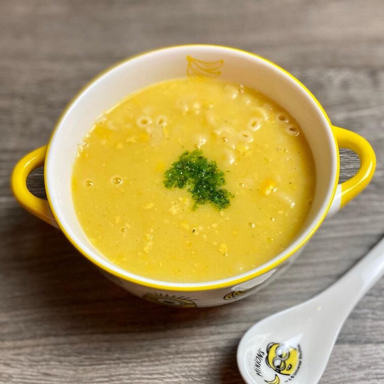Macaroni In Creamy Corn Soup