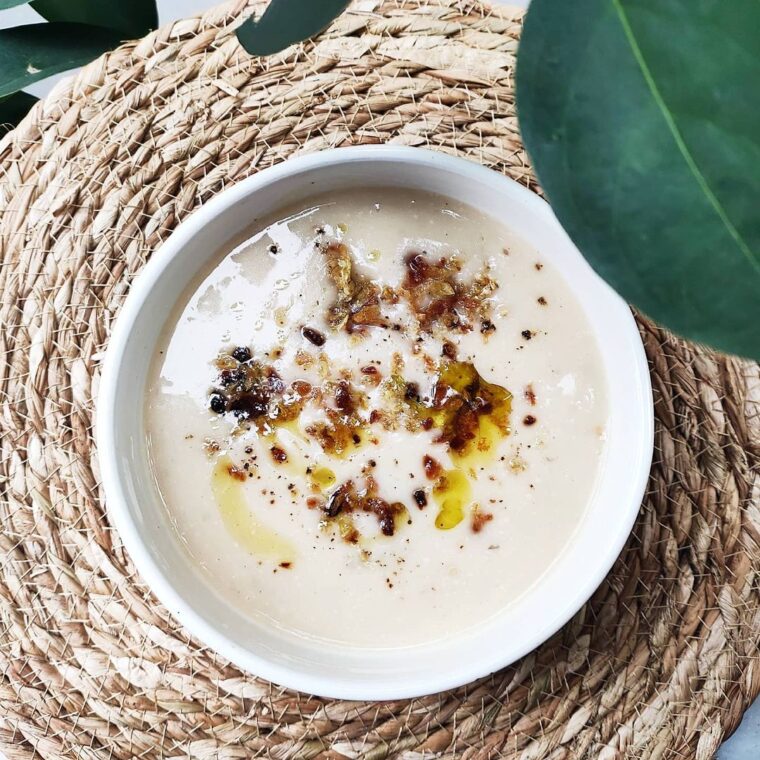 Roasted Cauliflower & Garlic Soup