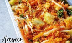 Sayur Urap (Vegetables With Spiced Shredded Coconut)