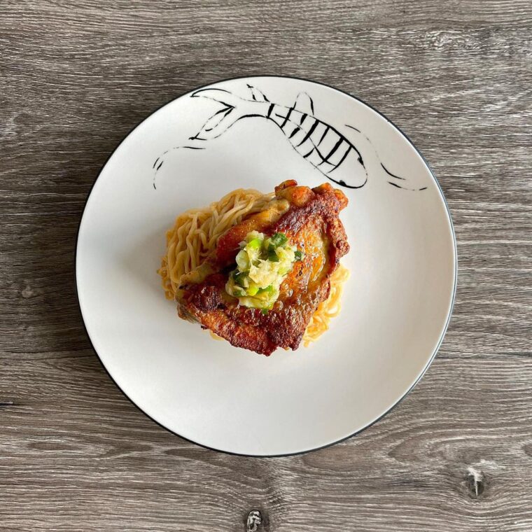 Scallion Oil Chicken With Instant Noodles