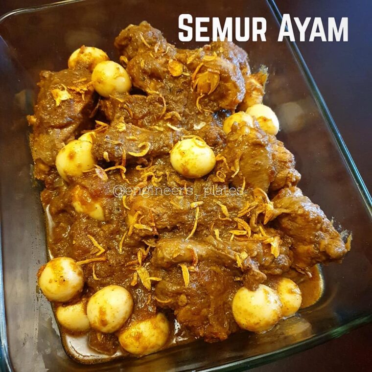 Semur Ayam (Sweet Chicken Stew)