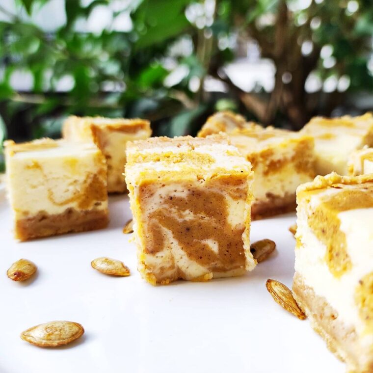 Spiced Pumpkin Cheesecake Bars
