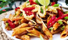 Spicy Malay Style Fried Pasta (Macaroni Goreng)