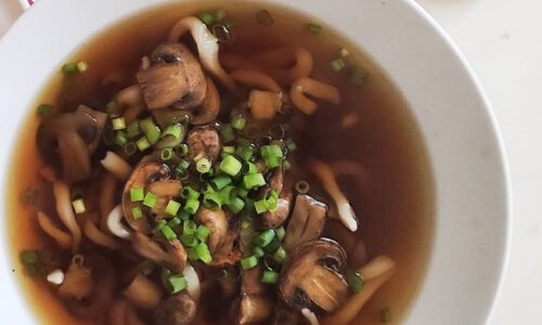 Udon Noodle Soup (Kake Udon)