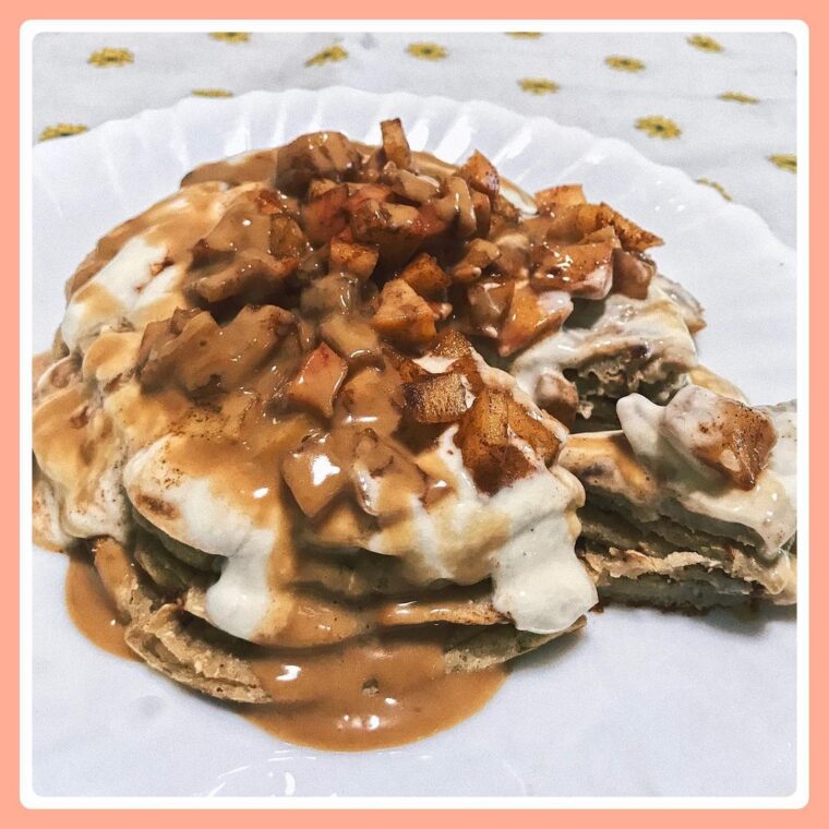 Apple Cinnamon Pancakes