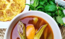 Asam Rebus (Okra Sour Soup)