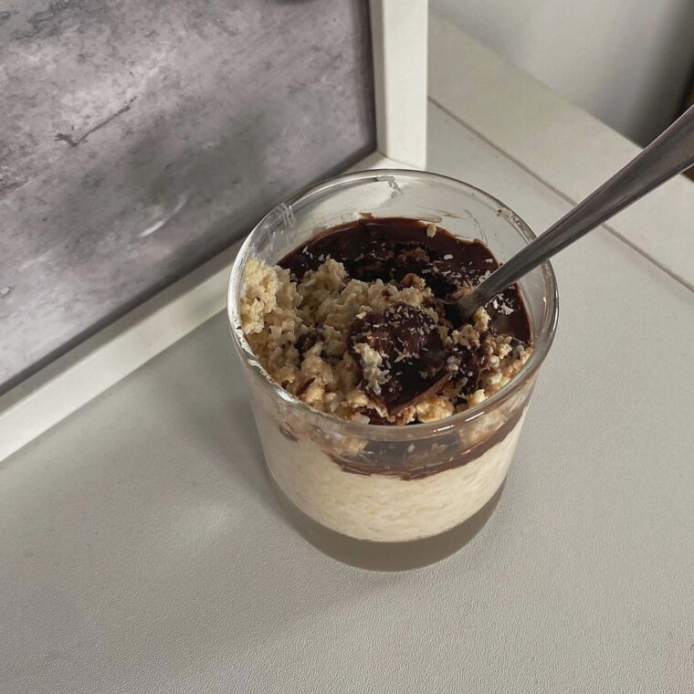 Bounty Sticky Overnight Oats