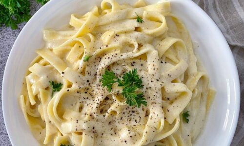 Creamy Fettuccine Alfredo Sauce