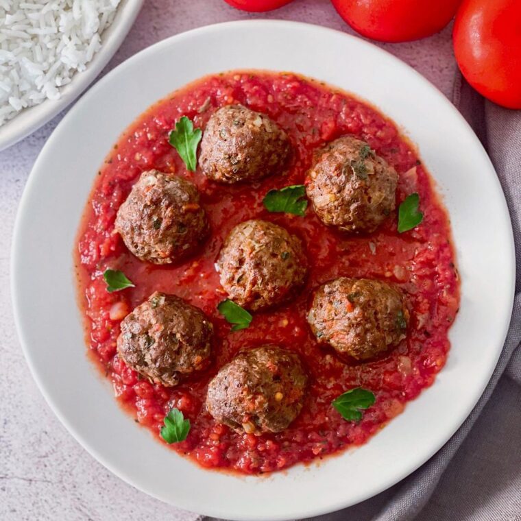 Daoud Basha – Lebanese Meatballs With A Rich Tomato Sauce