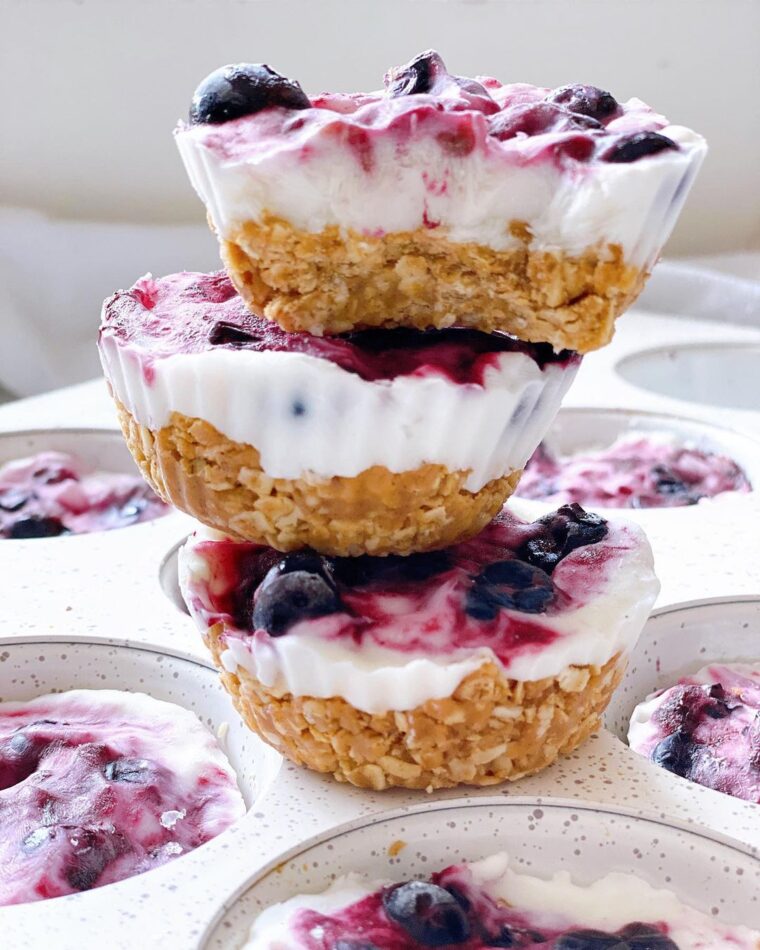 Frozen Yogurt Granola Cups