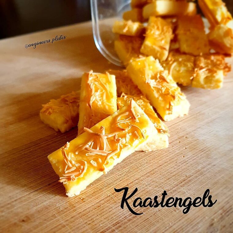 Kaastengels ( Cheese Stick Cookies )