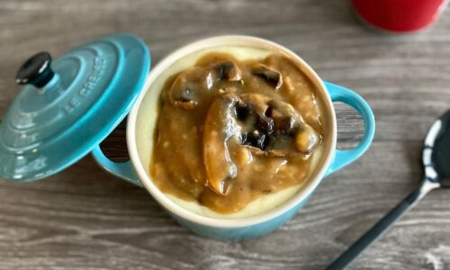 Mashed Potatoes With Mushroom Gravy