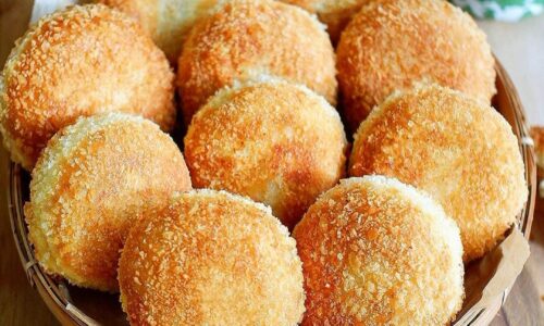 Minced Chicken Filled Fried Bread