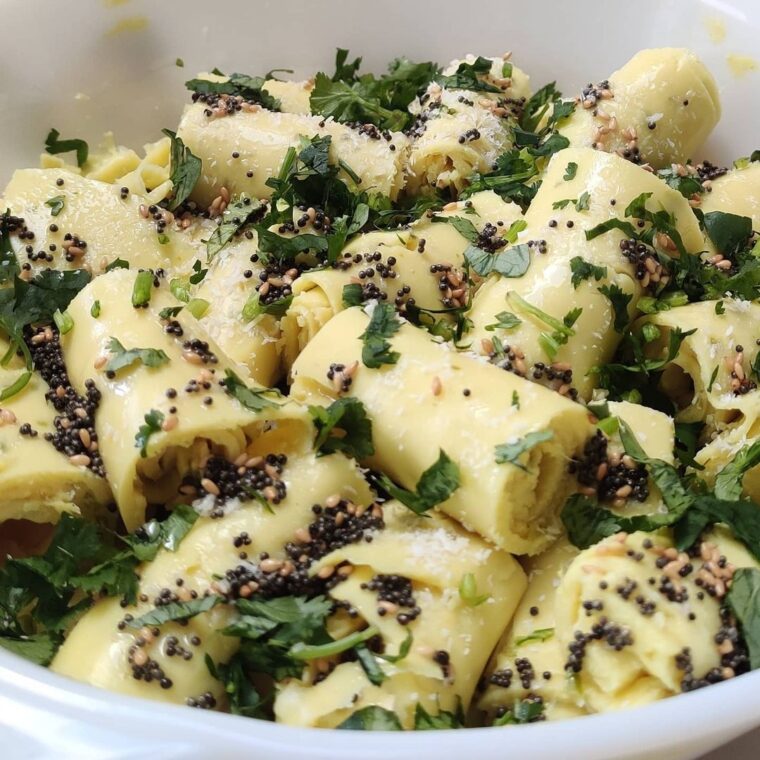 Mum’s Paturi / Khandvi