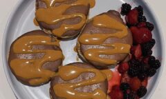 Pb & Chocolate Yogurt English Muffin