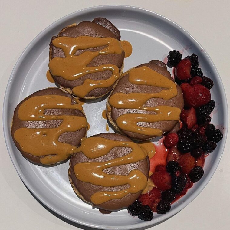 Pb & Chocolate Yogurt English Muffin