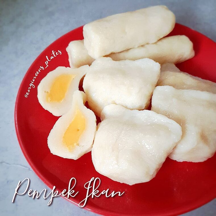 Pempek Ikan Palembang (Palembang Fish Cake)