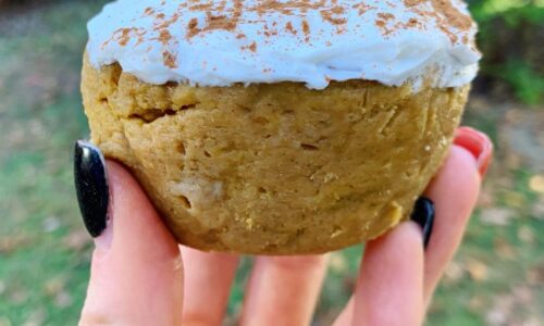 Pumpkin Muffin With Vanilla Protein Frosting