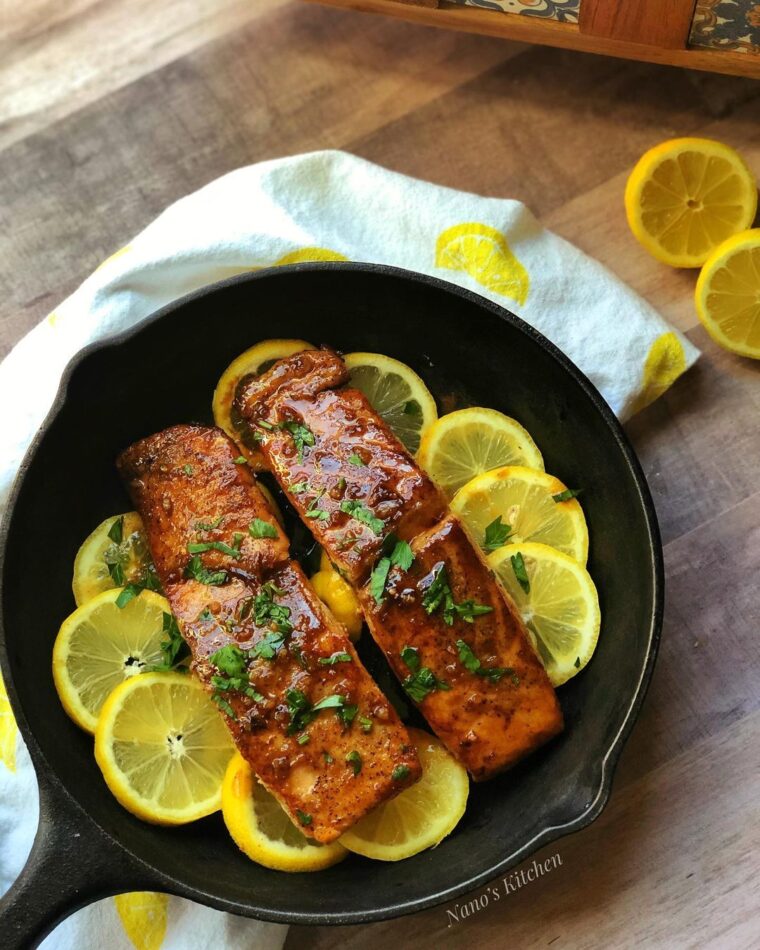 Simple And Easy Broiled Salmon