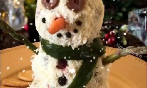 Snowman Cheeseball Board