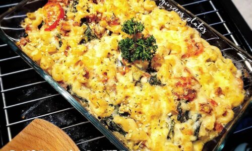 Spinach-tomatoes Mac Cheese