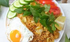 Thai Red Curry Fried Rice (Khao Phat Kaeng Phet)