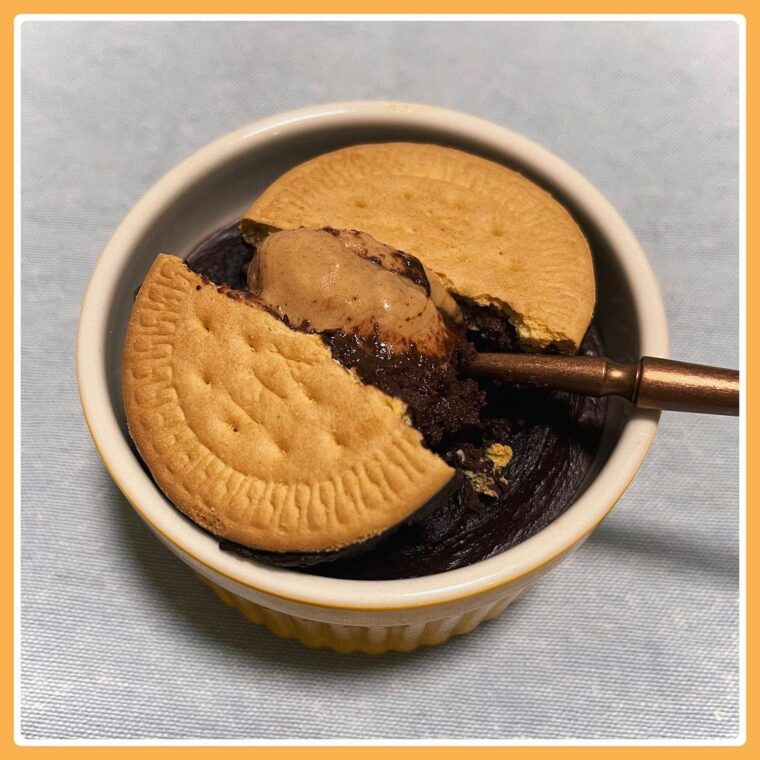 Twix Air-fry Mug Cake