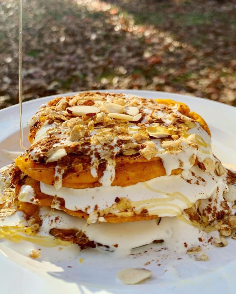 Vegan Carrot Cake Pancakes
