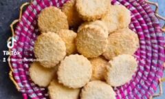 4 Ingredients Bakery Style Coconut Biscuits