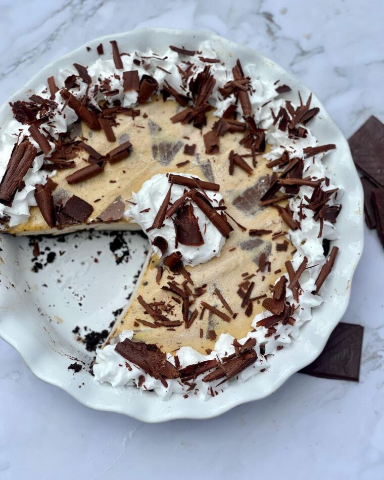 Chai Infused Pumpkin Ice Cream Pie In A Chocolate Cookie Crust