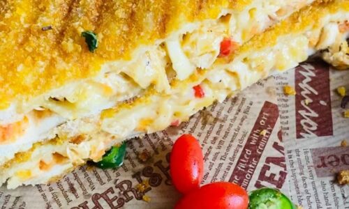 Crispy & Crunchy Chicken & Cheese Masala Stuffed Bread Pockets