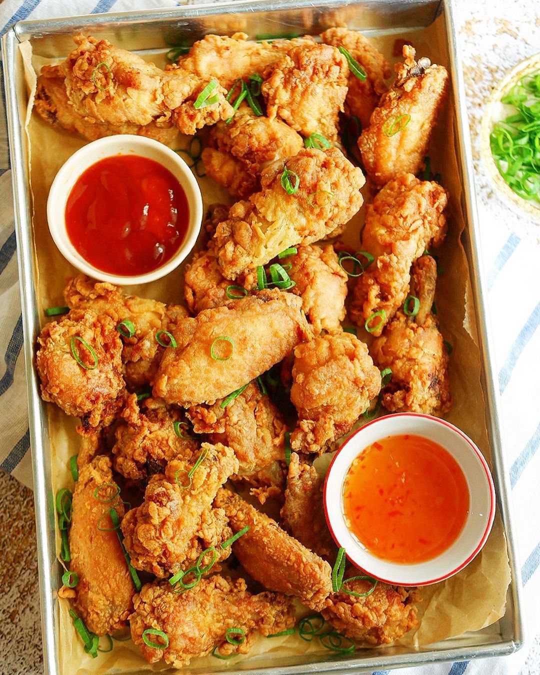 Crispy Garlic Chicken Wings from @stirwithme - ResepMamiku.com