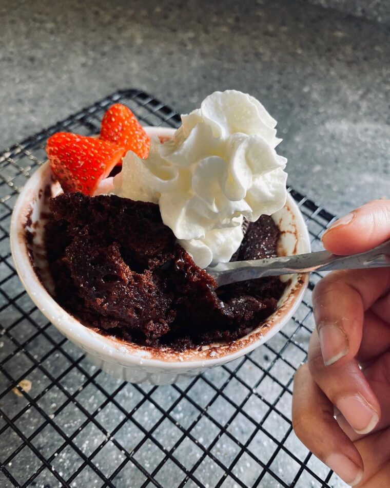 Easiest Malted Nutella Cake In A Microwave