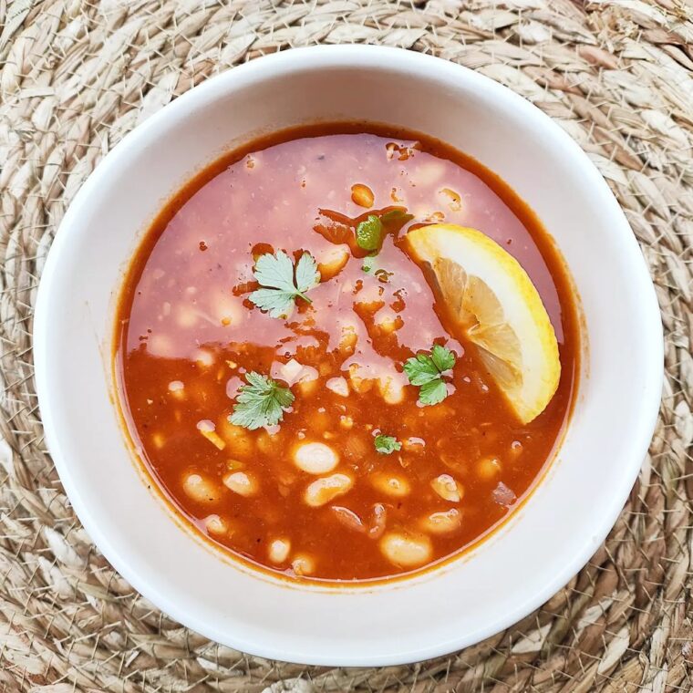 Etsiz Kuru Fasulye (Meatless Turkish White Bean Stew)