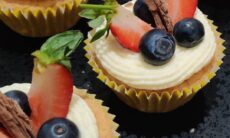 Fruity Vanilla Cupcakes