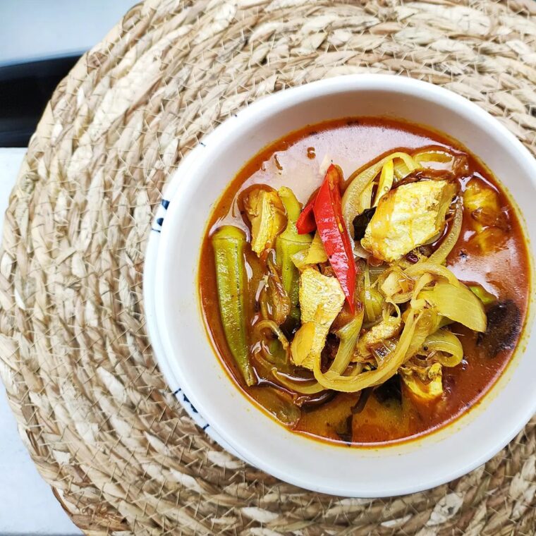 Gulai Ikan Kurau Kering (Malaysian Dried Threadfin Curry)